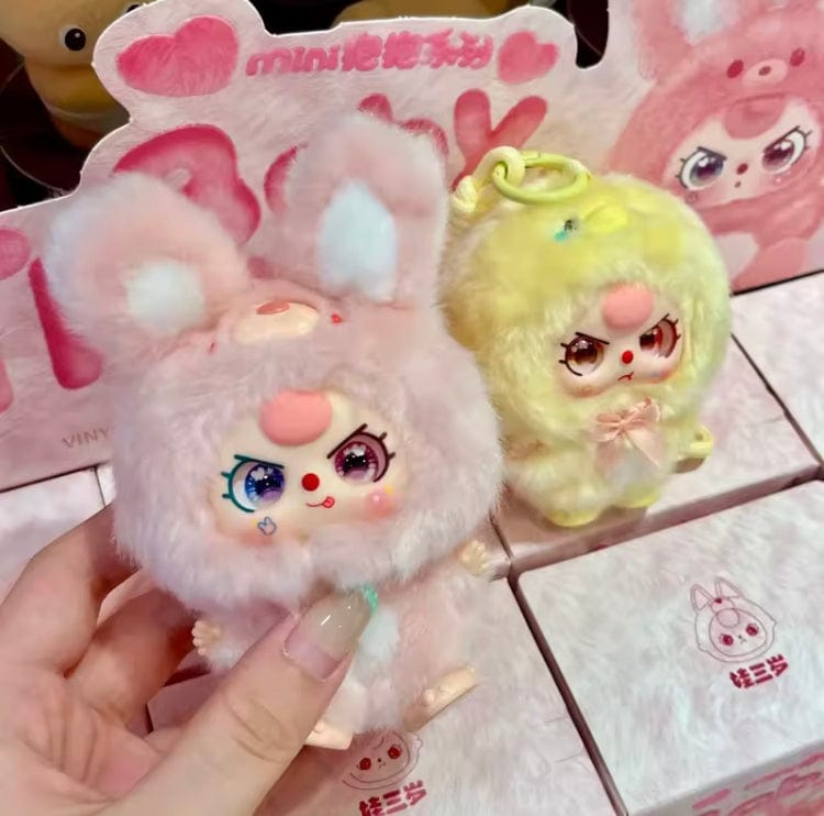 Creasowl Baby Three Mini Knuffel Serie Blind Box – Schattige Vinyl Pop Tas Hangers - Verrassing Blindbox Knuffel Sleutelhanger Collectie - Origineel Cadeau voor Kinderen & Verzamelaars