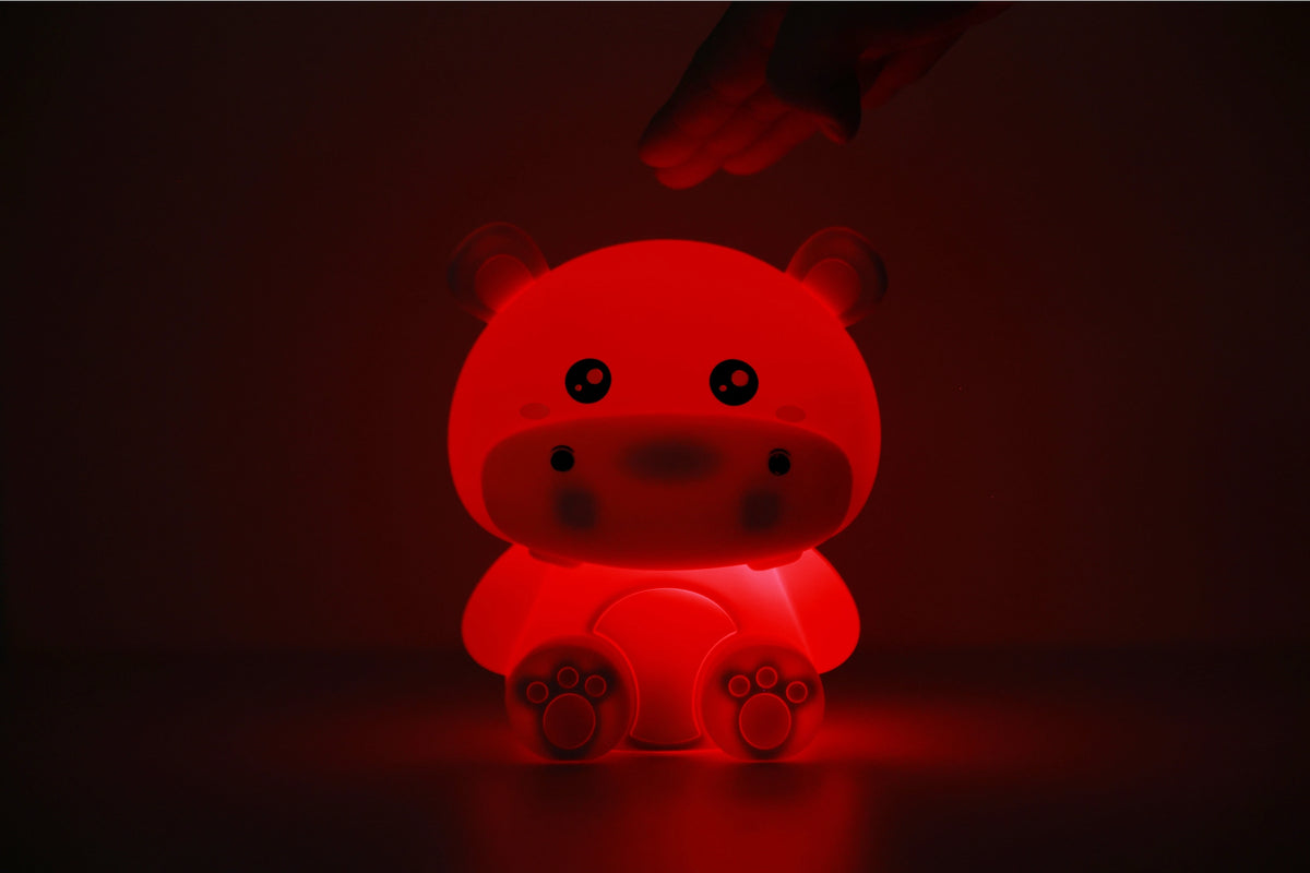 Siliconen Nijlpaard Nachtlampje – Zacht Kinderkamer LED Nachtlampje (10 x 13,2 x 16 cm) – Lief Hiipolampje & Sfeervol Cadeau