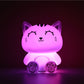 Siliconen Kat Nachtlampje Grijs – Zacht Kinderkamer LED Nachtlampje (10 x 13,2 x 16 cm) – Schattig Cadeau & Sfeerverlichting