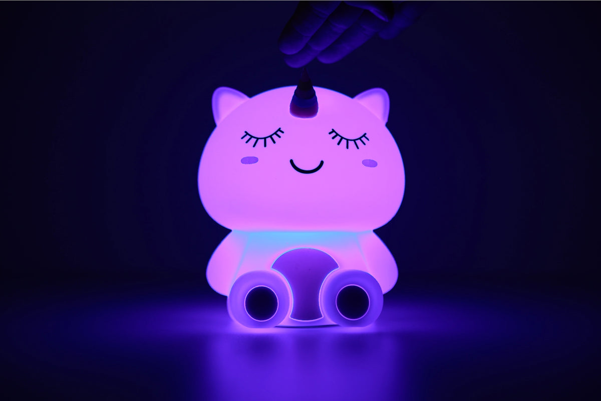Siliconen Eenhoorn Nachtlampje – Zacht Kinderkamer LED Nachtlampje (10 x 13,2 x 16 cm) – Magische Unicorn Lamp & Sfeervol Cadeau