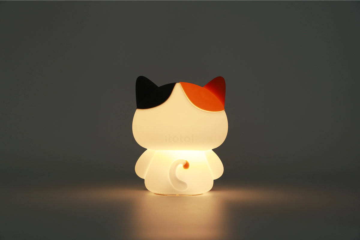 Oranje siliconen nachtlampje voor kinderen met zachte LED-verlichting, schattig en sfeervol kinderkameraccessoire van Creasowl