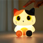 Oranje siliconen nachtlampje voor kinderen, zacht LED licht, schattig ontwerp, geschikt voor kinderkamer, door Creasowl