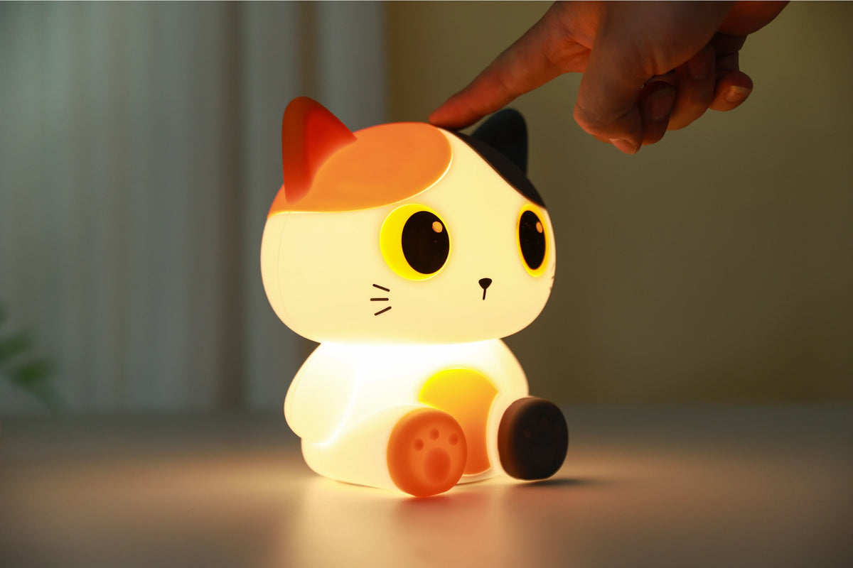 Creasowl siliconen nachtlampje in oranje, schattig kinderkamer LED lampje met zacht licht en speelse vorm.