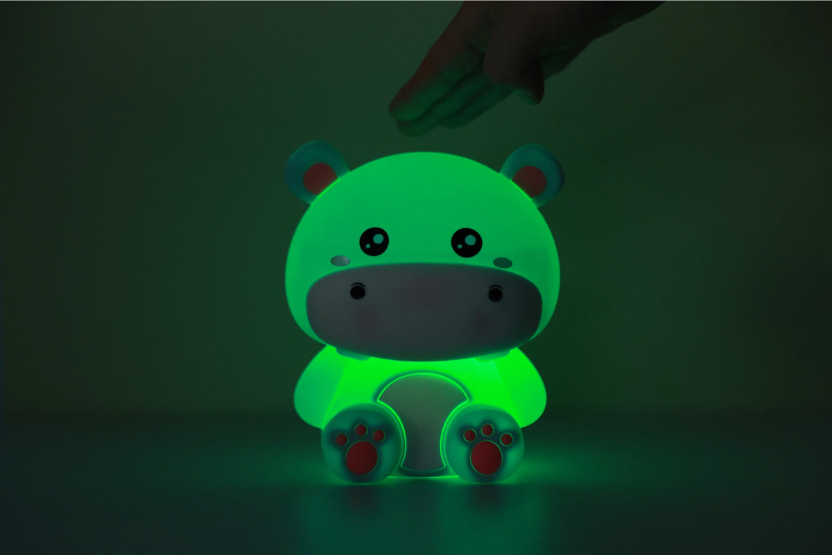 Siliconen Nijlpaard Nachtlampje – Zacht Kinderkamer LED Nachtlampje (10 x 13,2 x 16 cm) – Lief Hiipolampje & Sfeervol Cadeau