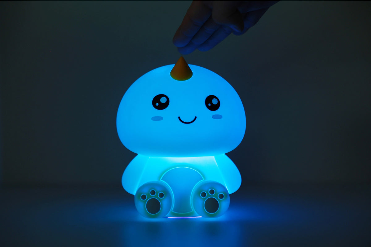 Hello Dino Nachtlampje – Zacht Kinderkamer LED Nachtlampje (10 x 13,2 x 16 cm) – Stoere Dinosaurus Lamp & Sfeervol Cadeau