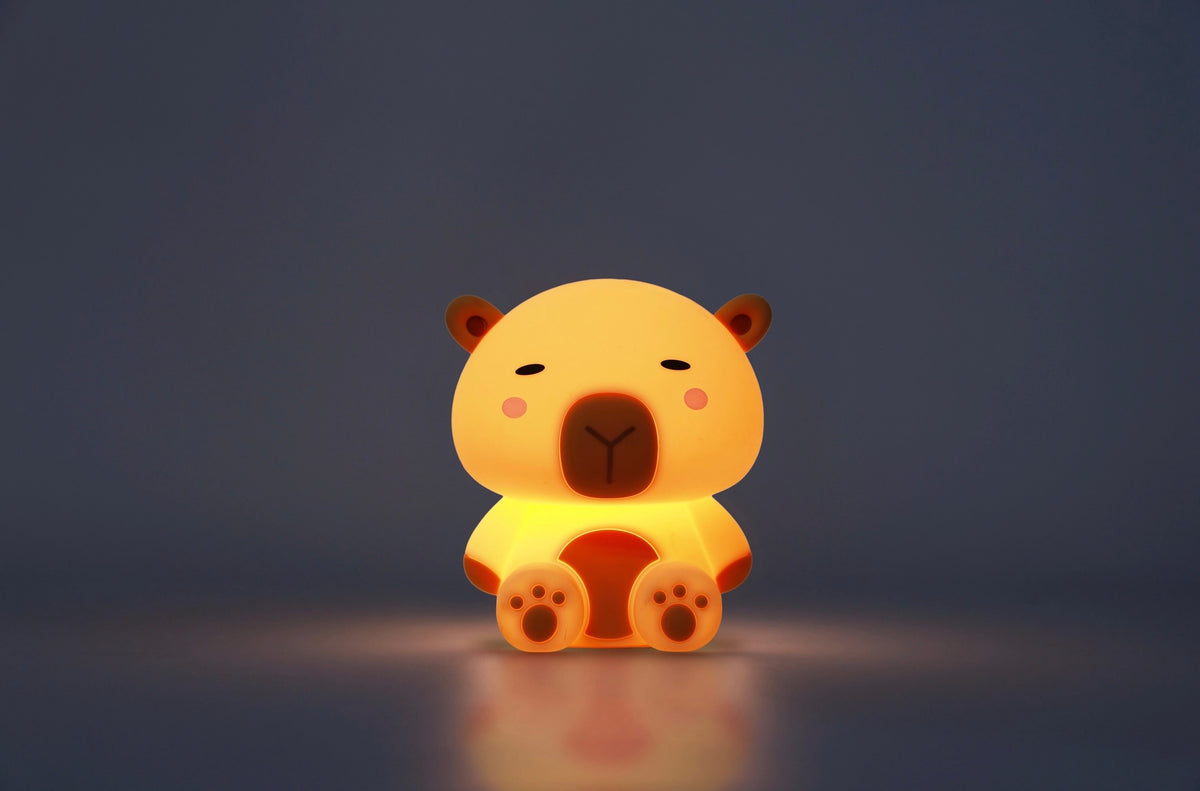 Siliconen Capibara Nachtlamp – Zacht Kinderkamer LED Nachtlampje (10 x 13,2 x 16 cm) – Schattige Capybara Lamp & Sfeervol Cadeau