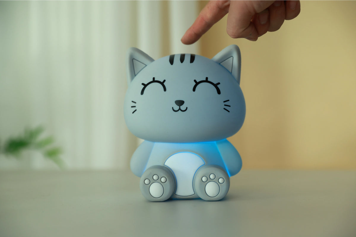 Siliconen Kat Nachtlampje Grijs – Zacht Kinderkamer LED Nachtlampje (10 x 13,2 x 16 cm) – Schattig Cadeau & Sfeerverlichting