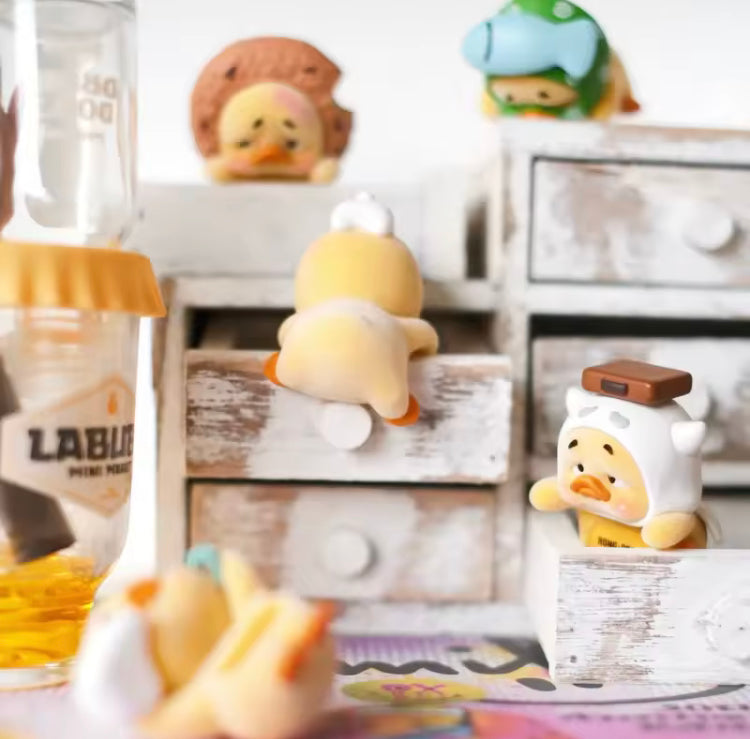 Upset Duck Hipper Series Blind Box – Mystery Duck Figuur Verrassingsbox – Collectible Speelgoed Cadeau Creasowl