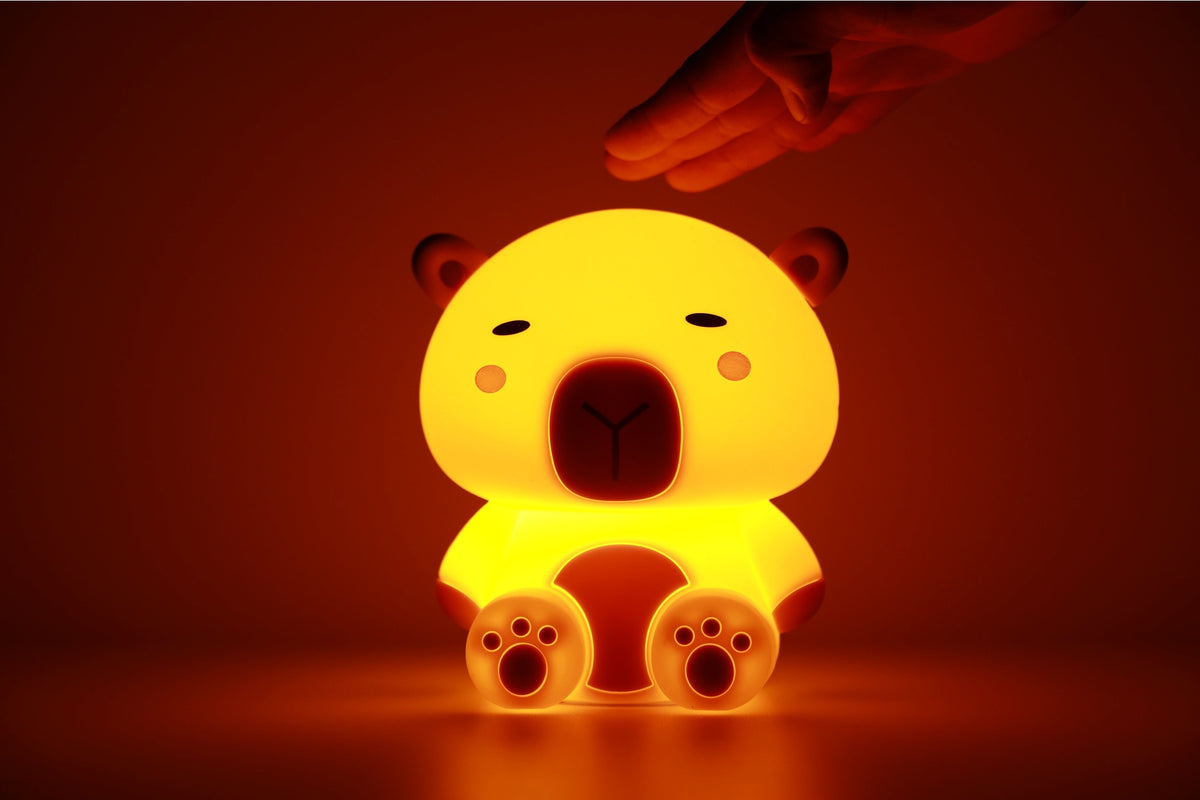 Siliconen Capibara Nachtlamp – Zacht Kinderkamer LED Nachtlampje (10 x 13,2 x 16 cm) – Schattige Capybara Lamp & Sfeervol Cadeau
