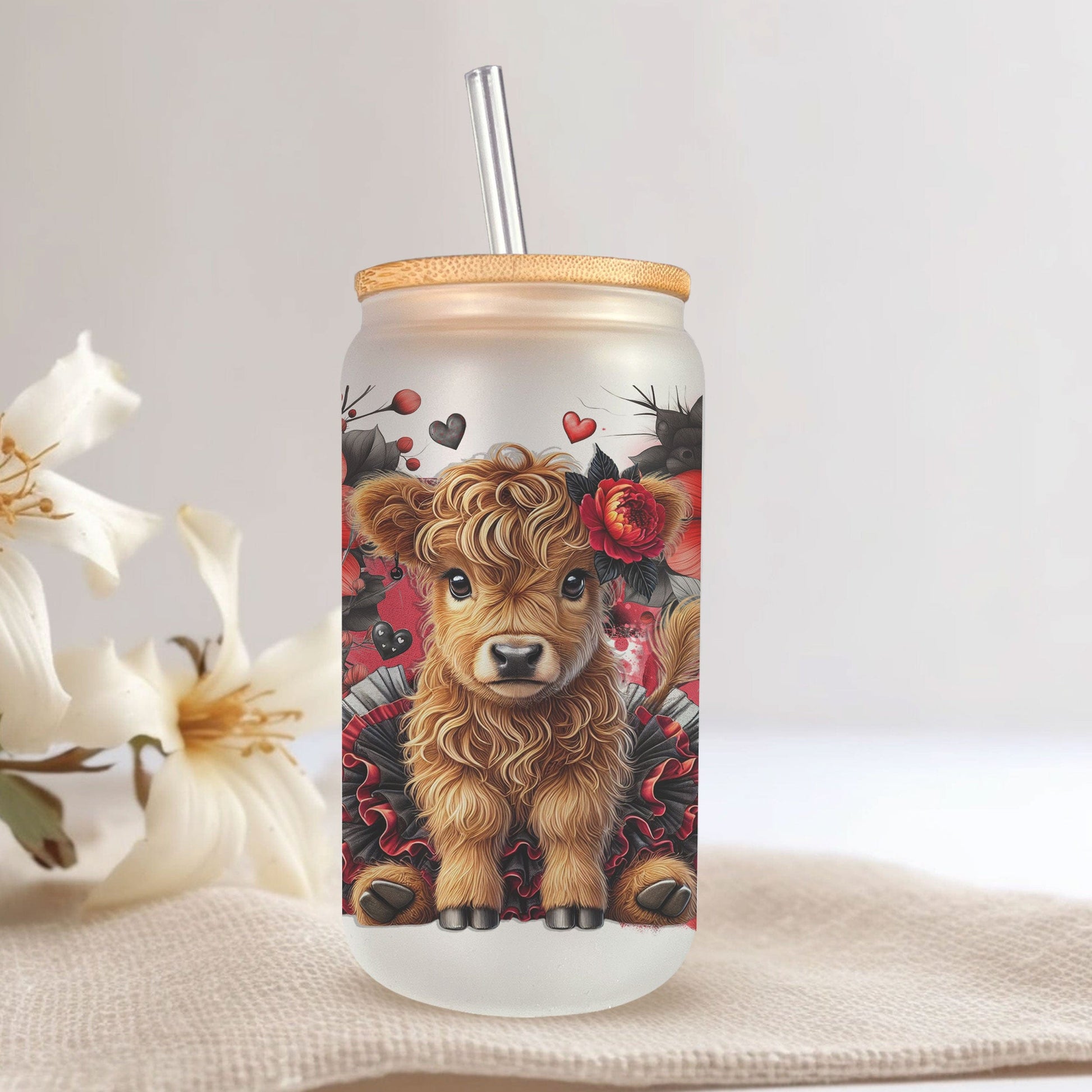 Creasowl Hoogland Koe Glazen Drinkbeker met Bloemen – 500ml – Met Deksel & Glazen Rietje – Koffiebeker, Smoothiebeker, IJskoffie Glas – Herbruikbare Drinkmok