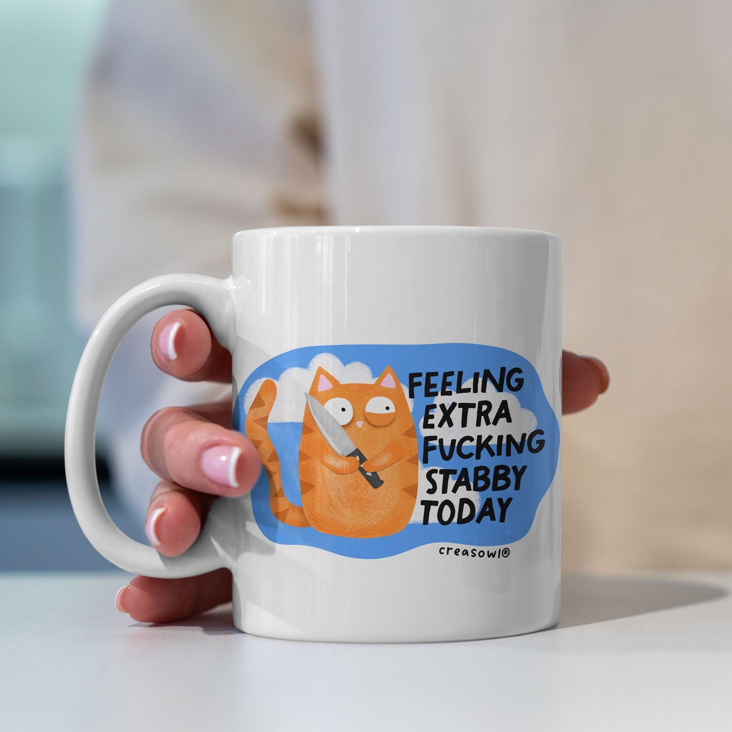 Feeling Extra Stabby Today Mok – 330ml Keramische Koffiemok met Snarky Kat Creasowl