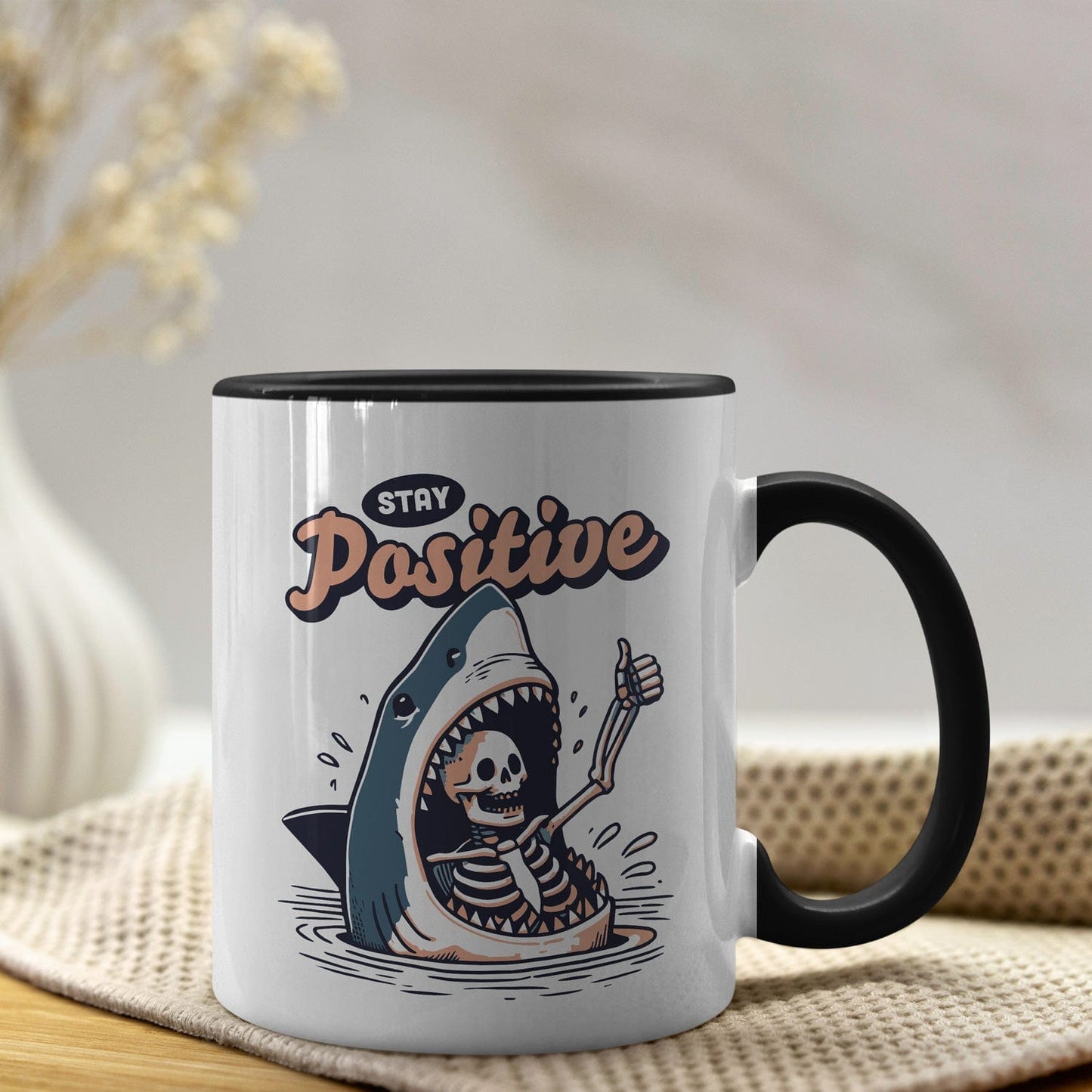 Grappige Stay Positive koffiemok met spreuk
