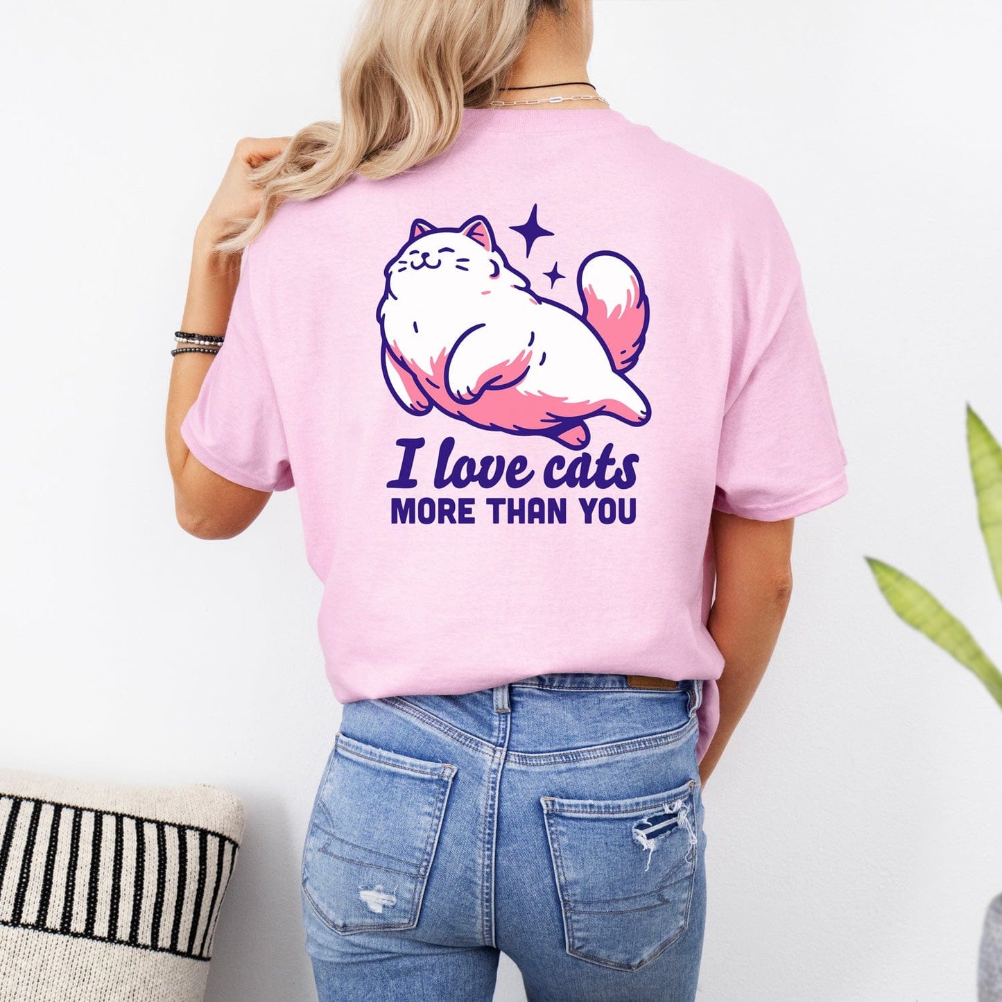 I Love Cats More Than You – Kattenliefhebbers Shirt met Attitude