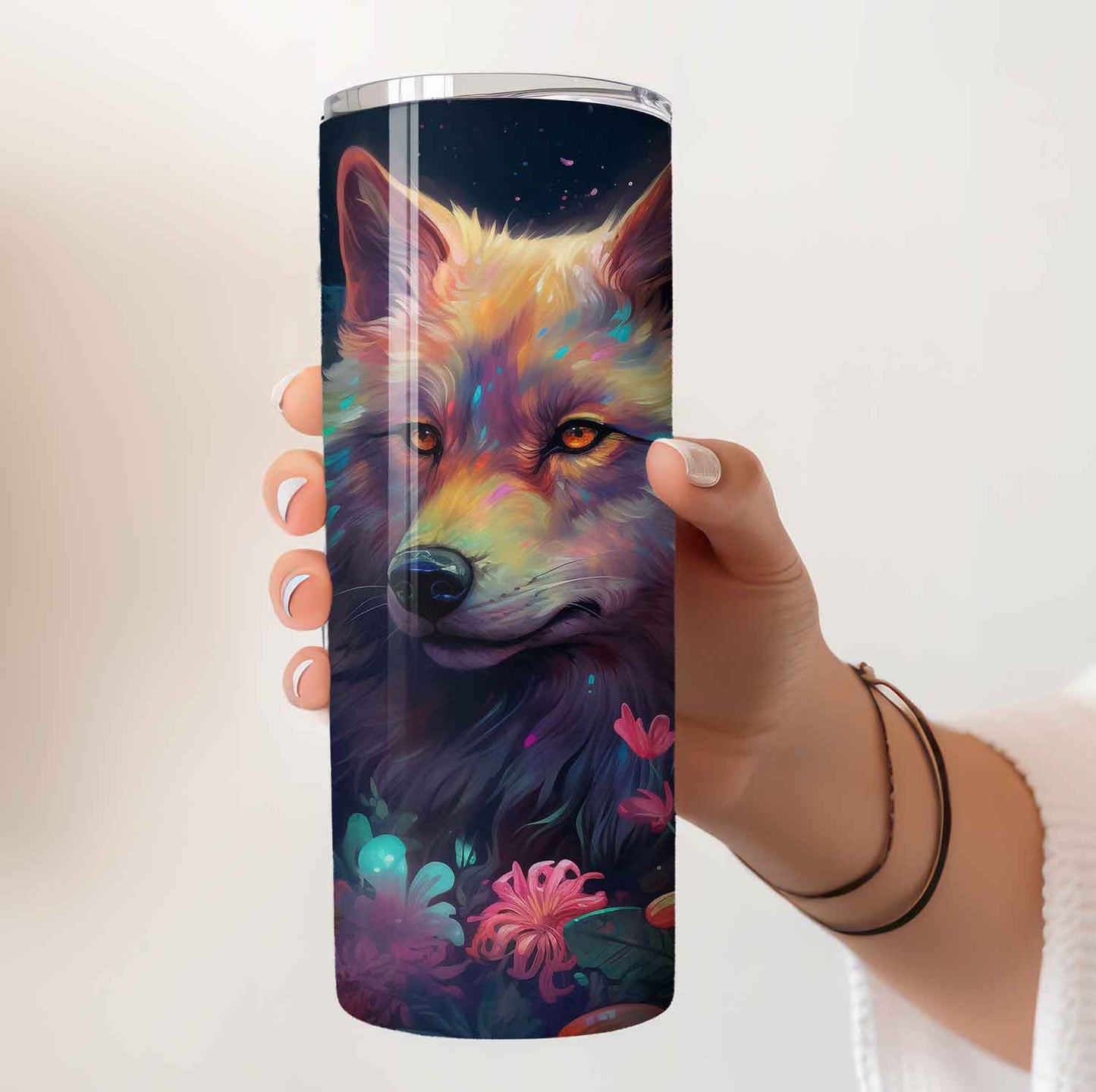 Levendige wolf tumbler met bloemen
