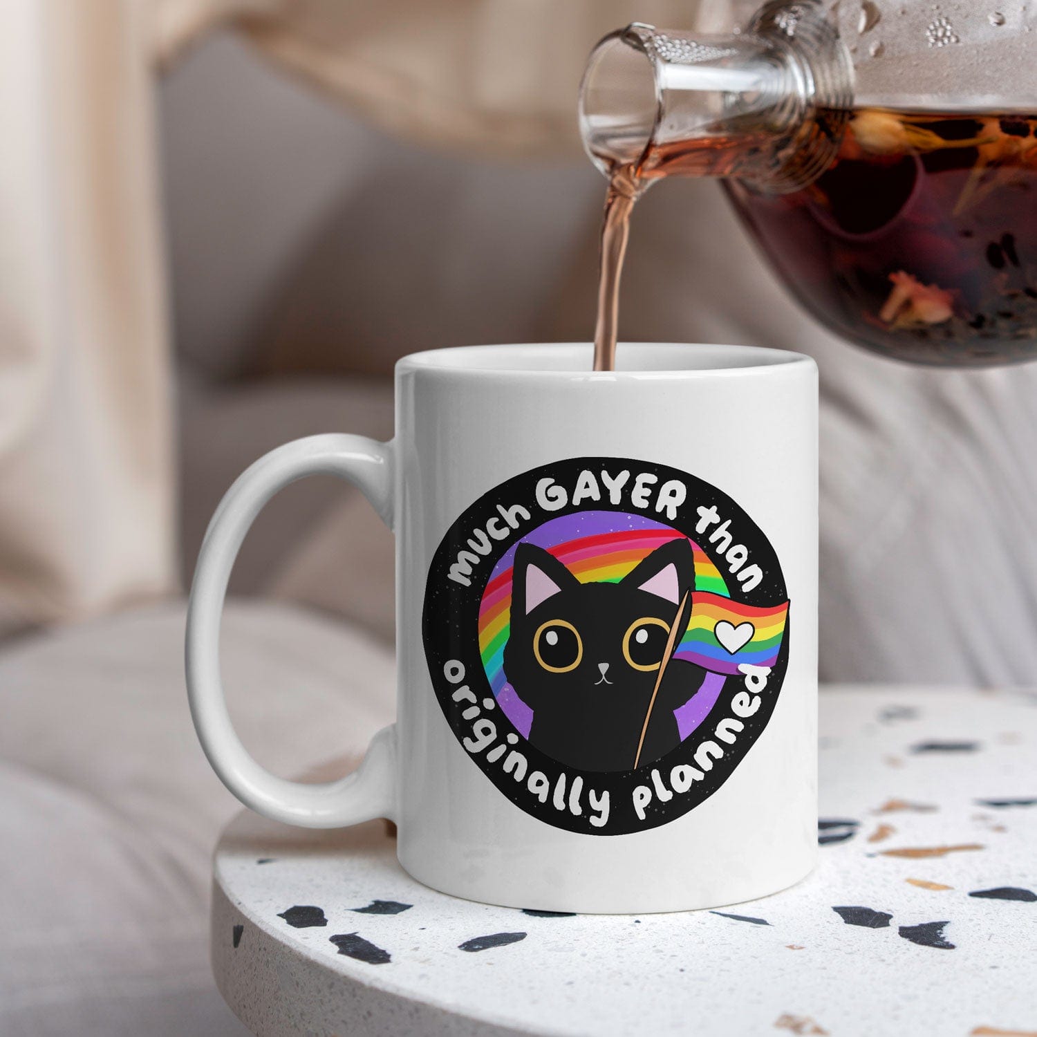 Pride Mok met Grappige Kat en Tekst "Much Gayer Than Originally Planned