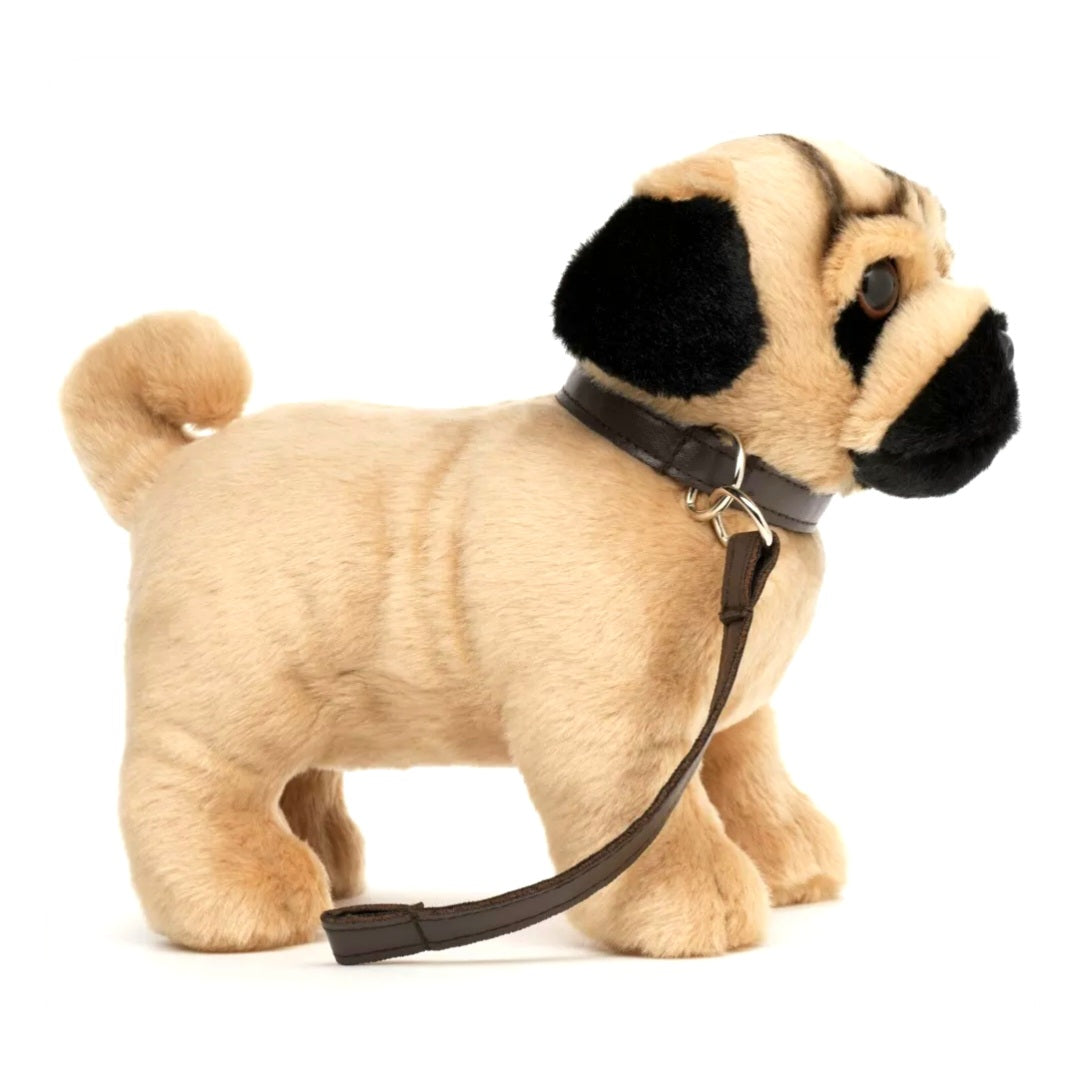 Pug Knuffel Staand met Riem 26 cm – Uni-Toys Eco-Line – 100% Gerecycled Pluche Hond – Zachte Honden Knuffel – Duurzaam Cadeau voor Kinderen Creasowl